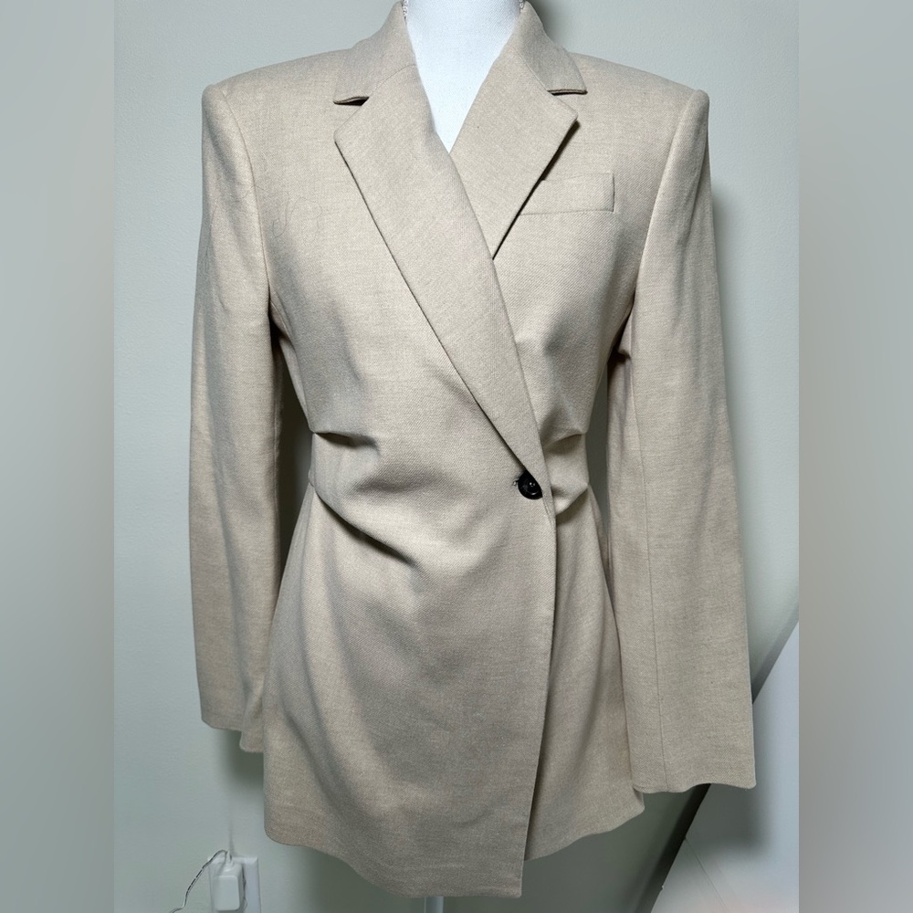 Zara *NWT* Beige blazer